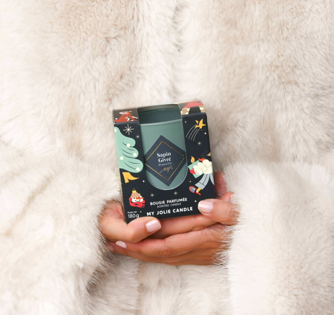 BOUGIE  SAPIN GIVRÉ 180G - MY JOLIE CANDLE  